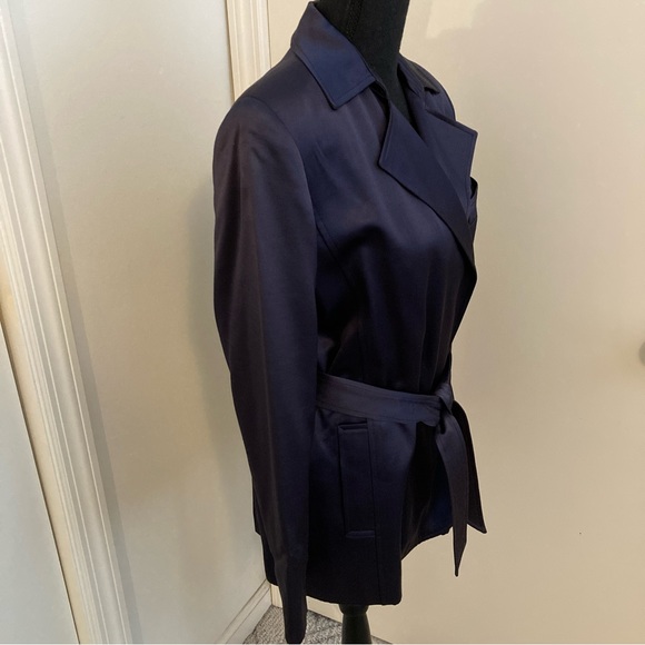 Vintage Burberry of London Navy Blue Satin Finish Belted Wrap Blazer size 4 - Picture 4 of 6